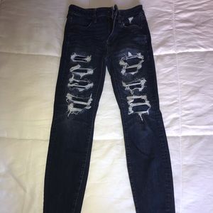 American Eagle Skinng Ripped Jeans Size 2 Regular